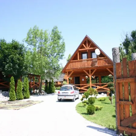 Chata Zbojnicka Drevenica 2 *